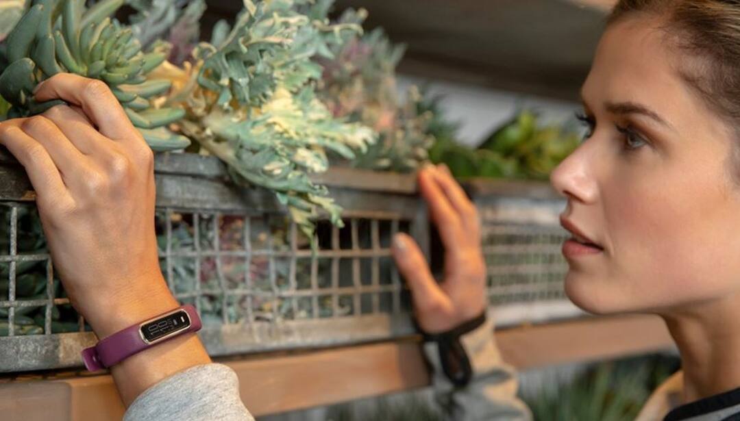 Garmin launched the first lifestyle GPS Smartwatch 'Instinct' launched in India गारमिन ने भारत में लांच किया पहली लाइफस्टाइल GPS स्मार्टवॉच 'इंस्टिंक्ट'