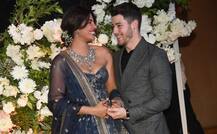 गले में हार और माथे पर सिंदूर लगाए पति निक के साथ रिसेप्शन में पहुंची प्रियंका, देखें खास तस्वीरें