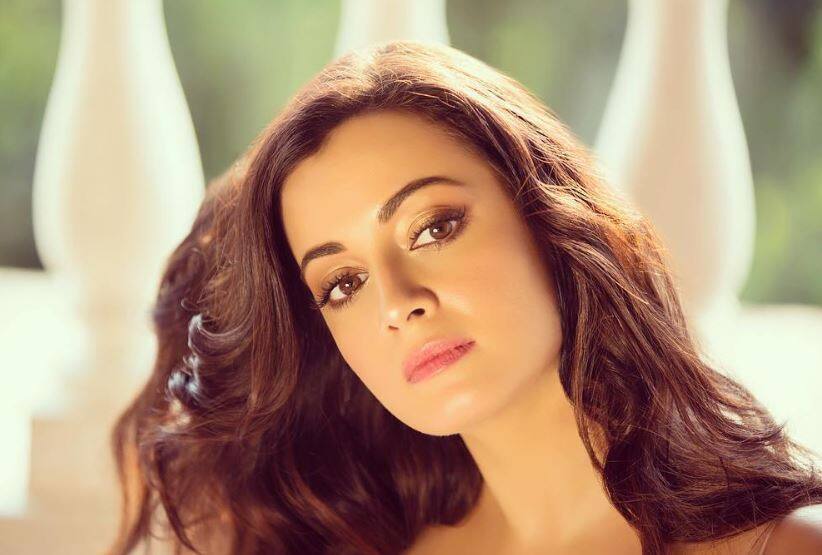 Bollywood Delegation Meet में एक भी महिला को शामिल न करने पर दीया ने उठाए सवाल Dia Mirza questions Akshay Kumar on women's absence in Bollywood delegation meet with PM narendra Modi Bollywood Delegation Meet में एक भी महिला को शामिल न करने पर दीया ने उठाए सवाल