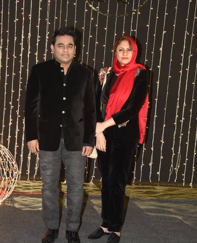 गौरतलब है कि प्रियंका और निक ने 1 दिसंबर को ईसाई और 2 दिसंबर को हिंदू मान्यताओं के मुताबिक शादी की. शादी में चोपड़ा परिवार और जोनास परिवार ने खूब मस्ती भी की. (तस्वीर: मानव मंगलानी)