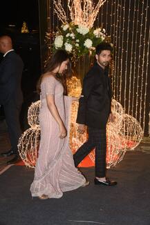 In Pics: प्रियंका-निक के रिसेप्शन में पत्नी मीरा के साथ पहुंचे शाहिद कपूर