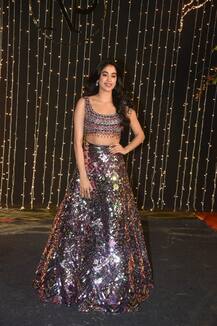 प्रियंका-निक के रिसेप्शन में सजी बी टाउन के सितारों की महफिल, यहां देखिए सभी सितारों की तस्वीरें