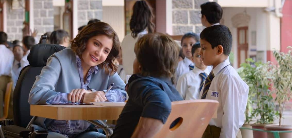 Zero Movie Review: कमजोर कहानी से मार खा गए शाहरुख खान, दमदार एक्टिंग के बावजूद बोझिल लगती है फिल्म