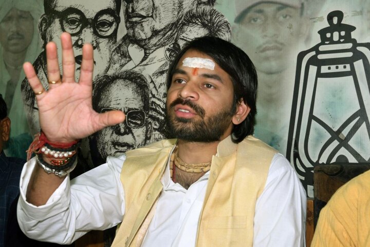 Tej Pratap Yadav reaction over Jitan Ram Manjhi statement on Naxal attack in Aurangabad district Bihar मांझी के बयान पर तेज प्रताप का पलटवार, बोले- नक्सली किसी के भाई नहीं होते