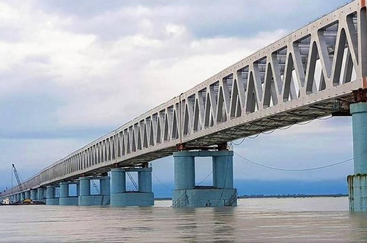 bogibeel bridge assam india longest road cum rail bridge to be inaugurated by pm modi Know what s its specialty चीन की हर चाल को भारत का जवाब है बोगीबील पुल, जानें क्या है इसकी खासियत