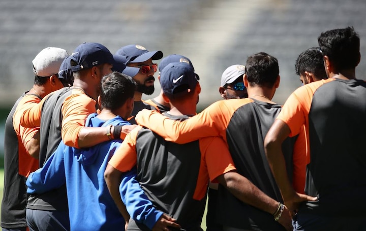 Indian bowlers should learn from their mistakes ऑस्ट्रेलियाई बल्लेबाजों की मुसीबत का जश्न मनाने की बजाए तेज गेंदबाजों को लेना होगा सबक
