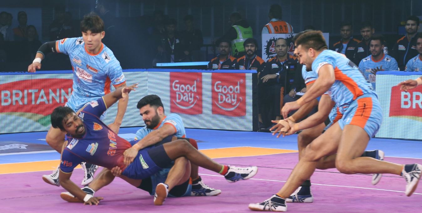 Pro Kabaddi League 2018: दबंग दिल्ली ने बंगाल वॉरियर्स को 37-31 दी मात