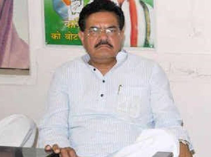 उदय लाल आंजना निम्बाहेड़ा राजस्थान के नए कैबिनेट मंत्री बने हैं. इन्होंने चुनाव में बीजेपी के कद्दावर नेता और वसुंधरा सरकार में नगरीय विकास मंत्री रहे श्री चंद कृपलानी को बारह हज़ार वोटों से हराया. उदल लाल को अशोक गहलोत खेमे का नेता माना जाता है.