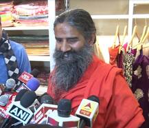 नसीरुद्दीन शाह का बयान बहुत शर्मिंदगी वाला है- बाबा रामदेव