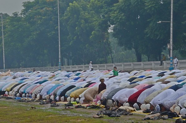 Noida Development Authority said that Namaz in the parks have not been allowed nor will it be given in the future नमाज पर विवाद: नोएडा विकास प्राधिकरण ने कहा- पार्कों में नमाज की इजाजत न दी गई है न ही भविष्य में दी जायेगी