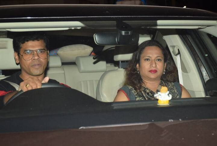 एक्टर सिद्धार्थ जाधव भी अपनी पत्नी के साथ स्क्वीनिंग के लिए पहुंचे. (सभी तस्वीरें - मानव मंगलानी)