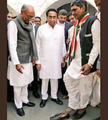 MP: सीएम कमलनाथ ने पूरा किया पार्टी कार्यकर्ता का संकल्प, सरकार बनने के बाद पहनाए जूते