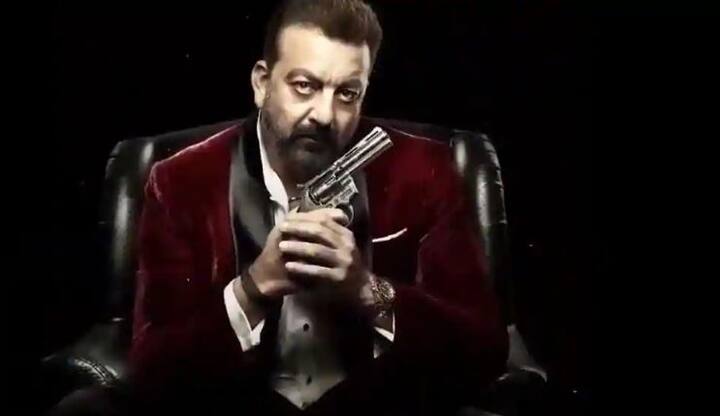 संजय दत्त की जिंदगी पर बनी फिल्म 'संजू' को दर्शकों ने खूब पसंद किया लेकिन खुद संजय दत्त की फिल्म देखने के लिए फैंस सिनमेघरों तक नहीं पहुंचे. संजय की फिल्म 'साहेब बीवी और गैंगस्टर 3' बॉक्स ऑफिस पर फ्लॉप साबित हुई. फिल्म में संजय के साथ माही गिर, चित्रांगदा सिंह और जिम्मी शेरगिल भी नजर आए थे.