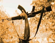 बिहार: औरंगाबाद में नक्सलियों ने मचाया उत्पात, 6 वाहन फूंके, सामुदायिक भवन उड़ाया