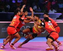 Pro kabaddi League 2018: फाइनल में पहुंची बेंगलुरू बुल्स, गुजरात को 41-29 से दी मात