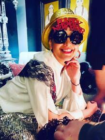 कैंसर से जंग जीतकर लौटी सोनाली बेंद्रे ने पति के साथ मनाया BIRTHDAY, देखें बेहद खास तस्वीरें