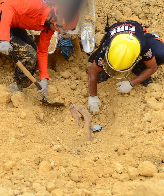  'एफे' की रिपोर्ट के अनुसार, प्रभावित लोगों की कुल संख्या में केवल 24,894 लोग ही देश के मध्य और उत्तरी क्षेत्रों में स्थापित शरणार्थी केंद्रों में रह रहे हैं.