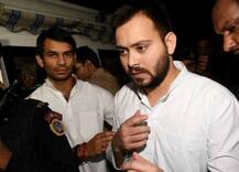 बिहार: पाटलिपुत्र सीट को लेकर लालू के दोनों लाल आमने-सामने, तेजस्वी ने पिता पर छोड़ा फैसला