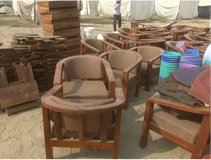 कुंभ में वैसे तो योगी महासभा का कैंप पिछले कई बार से लग रहा है, लेकिन इस बार ज़मीन करीब ढाई गुनी बढ़ गई है तो सुविधाएं दस गुनी से ज़्यादा.