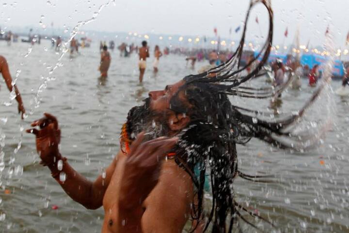  अखाड़ों के धर्मगुरुओं के चयन के दौरान यह ध्यान रखा जाता रहा है कि उनका जीवन सदाचार, संयम, परोपकार, कर्मठता, दूरदर्शिता और धर्ममय हो.