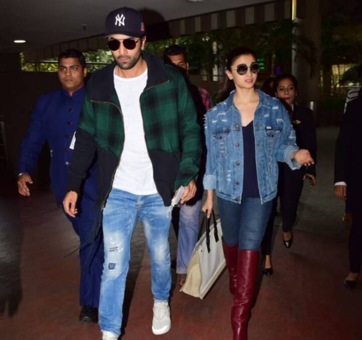 इसके अलावा रणबीर की मां और अपने ज़माने की दिग्गज अभिनेत्री नीतू कपूर ने भी अपने इंस्टाग्राम अकाउंट पर कुछ तस्वीरें शेयर की हैं, जिनमें आलिया कपूर परिवार के साथ नज़र आ रही हैं. (तस्वीर: मानव मंगलानी)