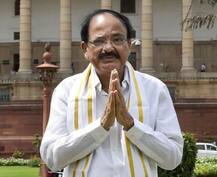 वेंकैया नायडू की \'हिदायत\', कहा-राजनीतिक पार्टियां मुफ्त की रेवड़ियां बांटने की बजाय विकास पर दें ध्यान