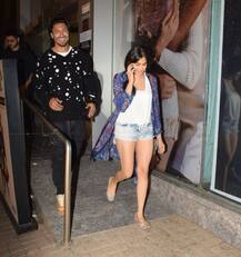 IN PICS: अदा शर्मा के साथ देर रात फिल्म देखने पहुंचे विद्युत जामवाल, सामने आईं ये तस्वीरें