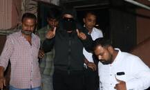 Simmba: मास्क लगाकार ऑडियंस का रिएक्शन देखने सिनेमाघर पहुंच गए रणवीर सिंह, देखें तस्वीरें