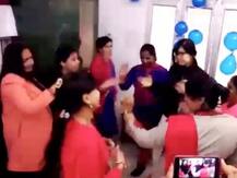 महिला अस्पताल में नर्सों ने की पार्टी, डांस के वीडियो हुए वायरल, अब होगी जांच