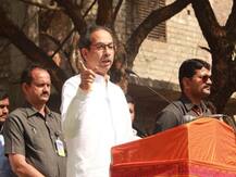 मोदी सरकार पर शिवसेना का हमला, कहा- फसल बीमा ‘राफेल’ जैसा एक ‘बड़ा’ घोटाला