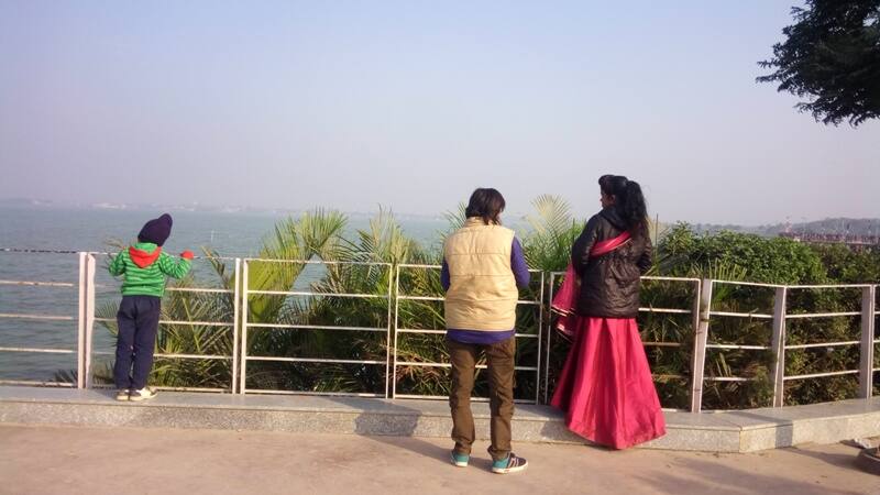 गोरखपुर: लोग ले रहे हैं मिनी जुहू चौपाटी का लुत्फ, जल्द मिलेगा चिड़ियाघर और वॉटर स्पोर्ट्स का भी मजा