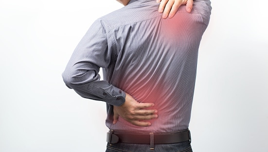 suffering with back pain these type casue and treatment Back Pain: बैक पेन को लंबे समय तक अनदेखा करना पड़ सकता है भारी, जानें कैसे