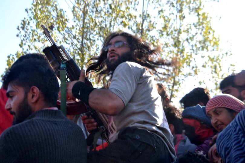 Two terrorists killed in gunfight in Kulgam, jammu and kashmir जम्मू कश्मीर: कुलगाम में बुरहान वानी के करीबी जीनत-उल-इस्लाम समेत दो आतंकी ढेर