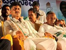 कर्नाटक के मंत्री शिवकुमार का दावा- कांग्रेस के 3 विधायकों के साथ मुंबई के होटल में हैं बीजेपी के नेता