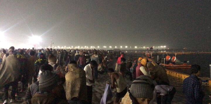  राज्य सरकार के मुताबिक, 15 जनवरी (मकर संक्रांति) को 1.2 करोड़, 21 जनवरी (पौष पूर्णिमा) को 55 लाख, 4 फरवरी (मौनी अमावस्या) को 3 करोड़, 10 फरवरी (बसंत पंचमी) को 2 करोड़, 19 फरवरी (माघी पूर्णिमा) को 1.6 करोड़ और 4 मार्च (महाशिवरात्रि) को 60 लाख श्रद्धालुओं के आने का अनुमान है.