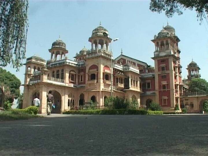 Kumbh Mela 2019: शाही स्नान के मद्देनजर 3 दिन बंद रहेंगे प्रयागराज के सभी स्कूल और कॉलेज Prayagraj: Schools and colleges to stay closed from 14th to 16th January, on the bathing days during KumbhMela2019 Kumbh Mela 2019: शाही स्नान के मद्देनजर 3 दिन बंद रहेंगे प्रयागराज के सभी स्कूल और कॉलेज