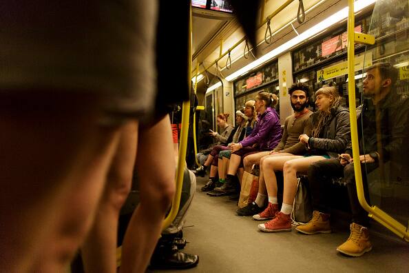 सिर्फ न्यूयॉर्क ही नहीं बल्कि बर्लिन, टोरंटो और लंदन सहित दुनियाभर के शहरों में ठंड में इस तरह के कार्यक्रमों का आयोजन होता है.