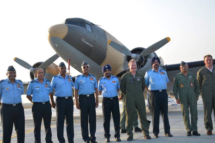 भारतीय वायु सेना की वैश्विक स्तर पर एक अलग पहचान है. आज के समय में वायु सेना की ताकत किसी भी देश को मजबूत और कमजोर बनाती है. इसी को ध्यान में रखते हुए भारत ने पिछले कुछ समय में अपनी वायु सेना को मजबूत करने के लिए अनेक कदम उठाए हैं.