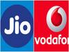Vodafone के 1,499 रुपये और Reliance Jio के 1,699 प्रीपेड प्लान के बीच टक्कर, यूजर्स को ये फायदा