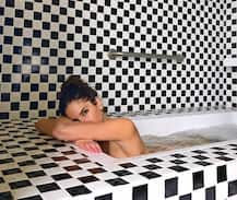 इस हसीना ने बिकिनी में इतनी हॉट तस्वीरें पोस्ट की हैं कि देखकर आप भी जाएंगे इनके फैन, देखें तस्वीरें