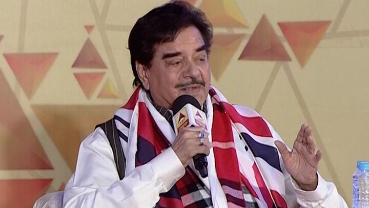 Bihar Shikhar Sammelan Shatrughan Sinha attack bjp says i am close to LK. Advani that is why not become minister Bihar Shikhar Sammelan: आडवाणी कैंप का था शायद इसलिए मंत्री नहीं बनाया- शत्रुघ्न सिन्हा