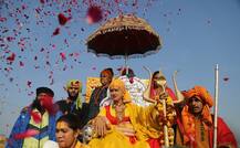 Kumbh Mela 2019: कुंभ की पांच अनदेखी तस्वीरें, स्नान से लेकर शिव के आह्वान तक