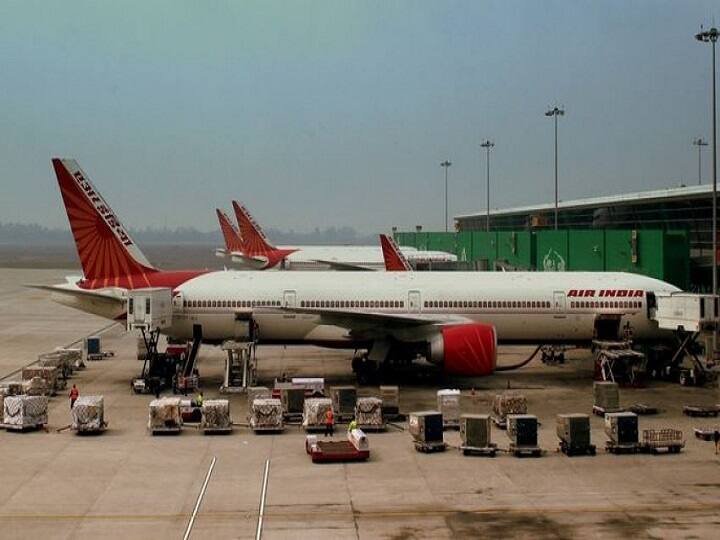 Airline Travel will be costly, X-Ray Baggage Charge will be imposed on Flights हवाई यात्रा होगी महंगीः एक फरवरी से लगेगा एक्स-रे बैगेज चार्ज