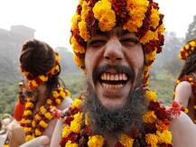 Kumbh Mela 2019: जानिए कैसा है कुंभ के बाद रहस्य बन जाने वाले नागा साधुओं का छिपा संसार