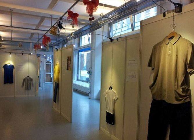 मोलेनबीक के प्रबंधक, डेल्फीन गॉसेन्स का कहना है कि इस एग्जीबिशन के जरिए लोगों को अपनी सोच को बदलने की प्रेरणा दी गई है और ये संदेश दिया गया कि लोगों को ये समझना होगा कि महिलाएं अपनी मर्जी से कुछ भी पहन सकती हैं. उन पर किसी भी तरह से अटैक नहीं होना चाहिए. कोई भी आउटफिट यौन शोषण से नहीं बचा सकती. बता दें, ये एग्जीबिशन 8 जनवरी को शुरू हुई है और 20 जनवरी तक चलेगी. फोटोः सीसीएम