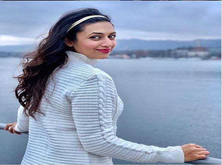 द वॉइस इंडिया: अपने होस्टिंग डेब्यू को लेकर दिव्यांका त्रिपाठी ने दिया बड़ा बयान The Voice India: My first experience of working with real people- Divyanka Tripathi द वॉइस इंडिया: अपने होस्टिंग डेब्यू को लेकर दिव्यांका त्रिपाठी ने दिया बड़ा बयान