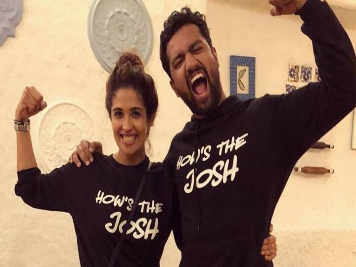 Vicky Kaushal, girlfriend Harleen Sethi make their relationship official Gossip: इस टीवी एक्ट्रेस को DATE कर रहे हैं विकी कौशल, साथ में फोटो शेयर कर लिखी ये बड़ी बात