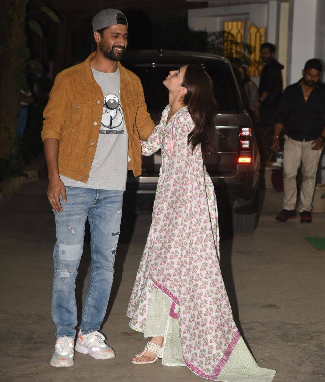 विक्की और आलिया दोनों फिल्म राजी में साथ नज़र आए थे. ये फिल्म काफी पसंद की गई थी.