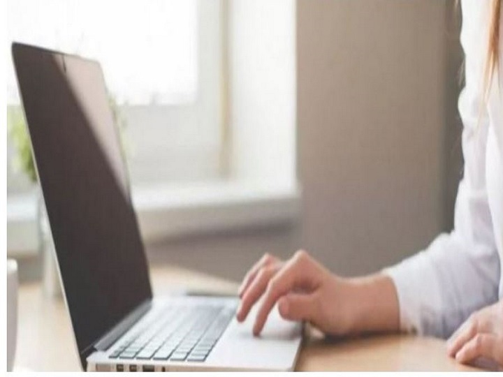 कंप्यूटर आपकी आंखों की नमी को कर सकता है खत्म, करें ये 4 क्विक योगा Work from home leading to computer vision syndrome Here are refreshing eye yoga yog divas 2020 asanas for tired computer users