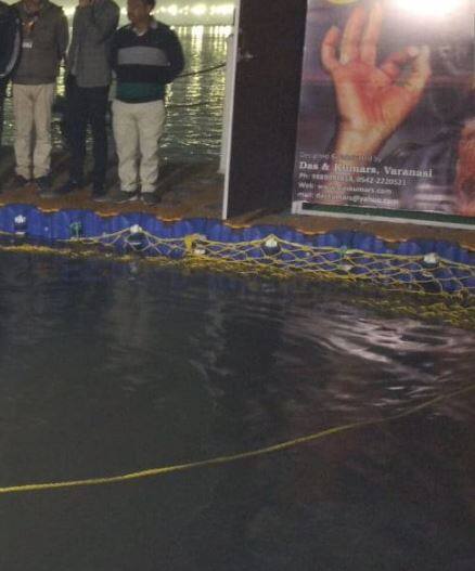 मेले में आए लोगों की देखरेख और सुरक्षा के इंतजाम में यहां बीस हजार से अधिक पुलिसकर्मी, छह हजार होमगार्ड, 40 थाने, 58 चौकियां, 40 दमकल स्टेशन, केन्द्रीय बलों की 80 कंपनियां और पीएसी की 20 कंपनियां तैनात की गयी हैं.